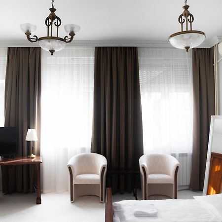 Hotel Jardin Belgrado Exterior foto